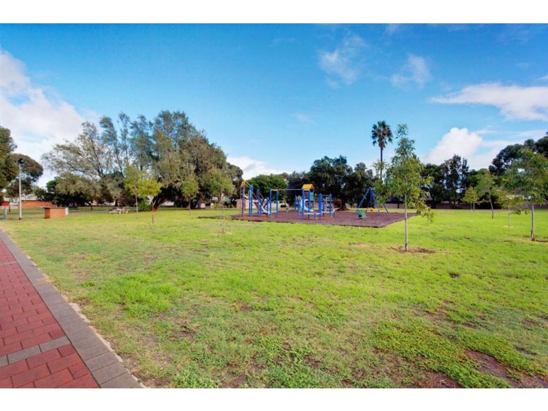 4/16 William Street, Alberton SA 5014
