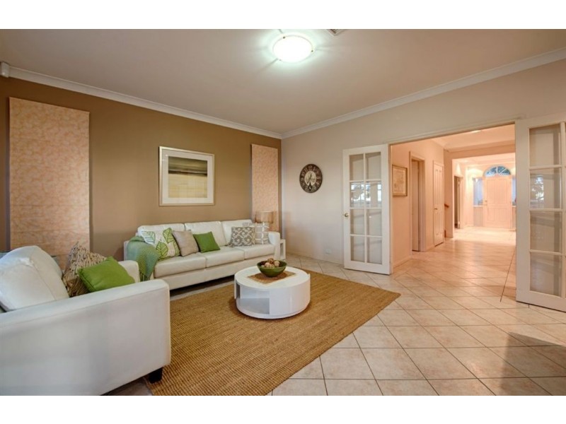 4 McLaren Court, Torrens Park SA 5062
