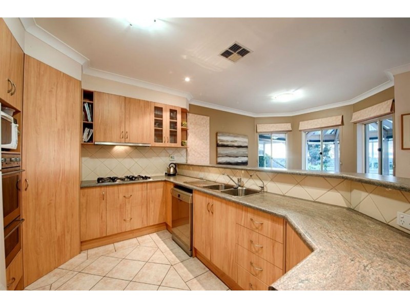4 McLaren Court, Torrens Park SA 5062