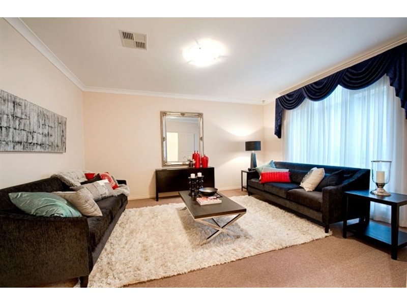 4 McLaren Court, Torrens Park SA 5062