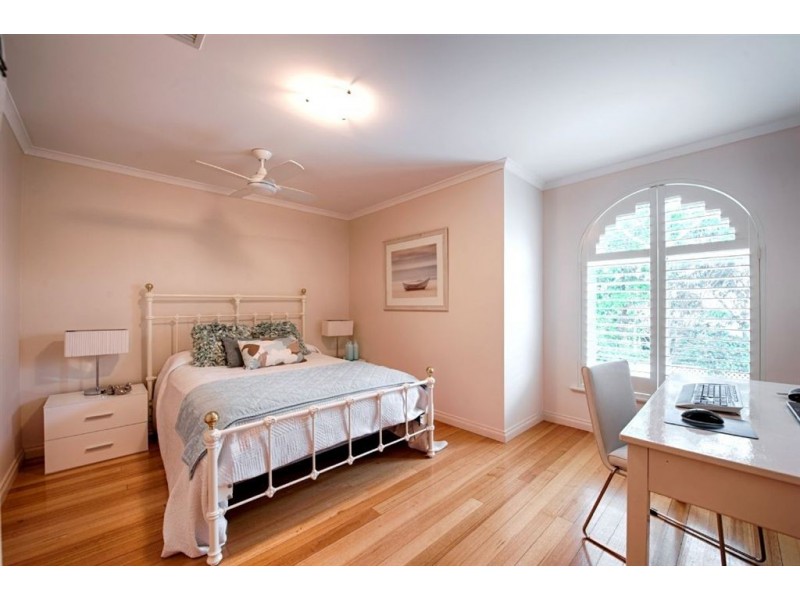 4 McLaren Court, Torrens Park SA 5062