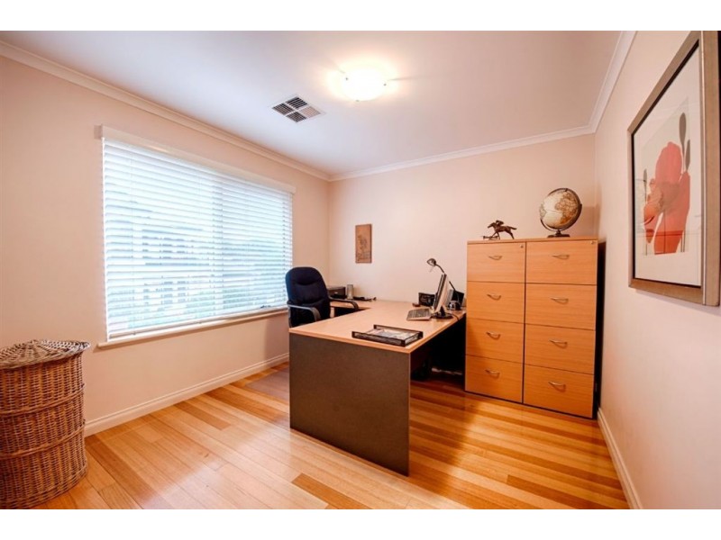 4 McLaren Court, Torrens Park SA 5062