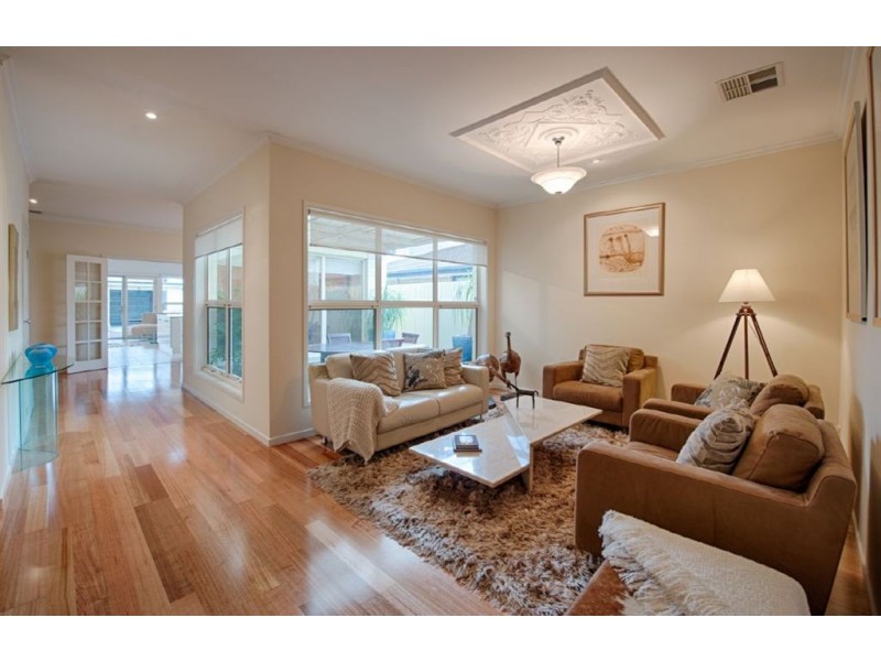 24B Seventh Avenue, St Peters SA 5069