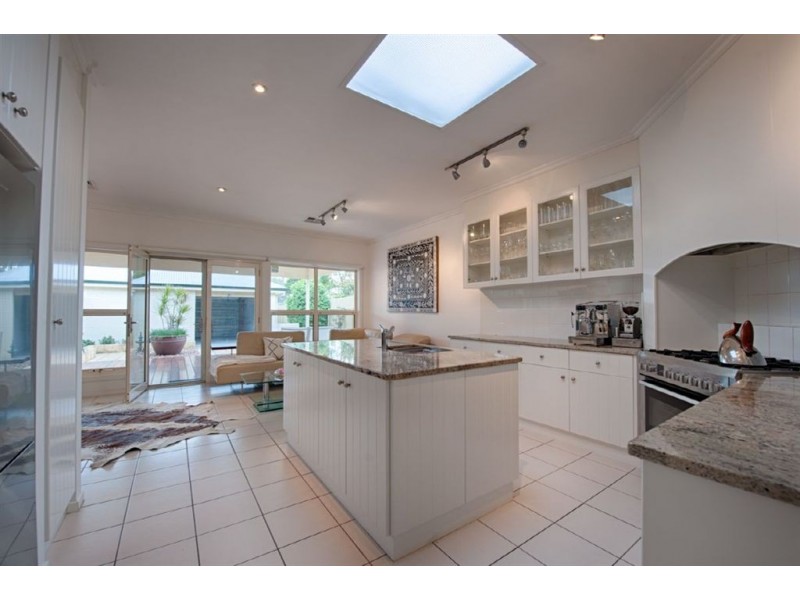 24B Seventh Avenue, St Peters SA 5069