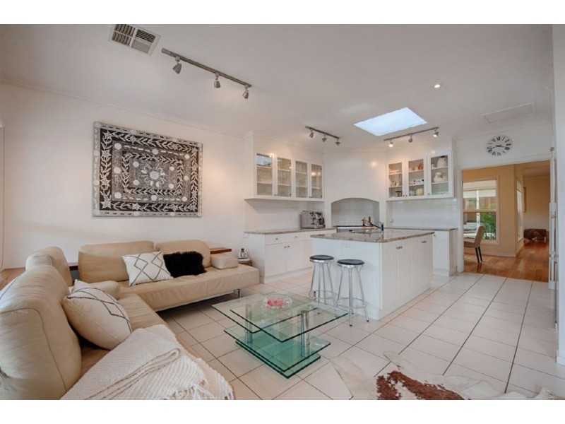 24B Seventh Avenue, St Peters SA 5069