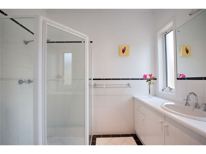 24B Seventh Avenue, St Peters SA 5069