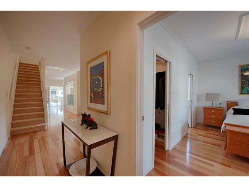 24B Seventh Avenue, St Peters SA 5069