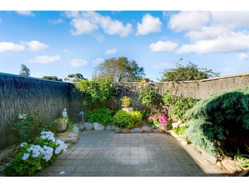 2/4 Anglers Court, West Lakes Shore SA 5020