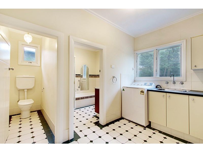 15 Harrow Road, St Peters SA 5069