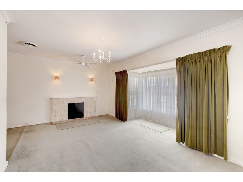 8 Debney Street, Fulham Gardens SA 5024
