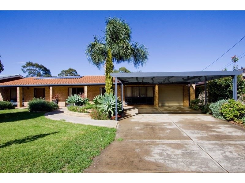 14 Saratoga Dve, Novar Gardens SA 5040