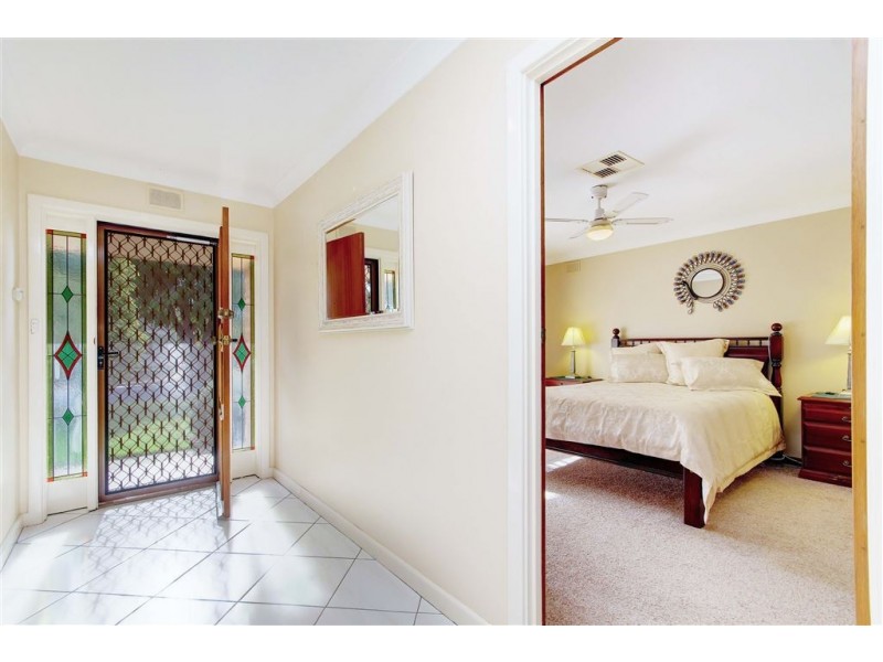 14 Saratoga Dve, Novar Gardens SA 5040