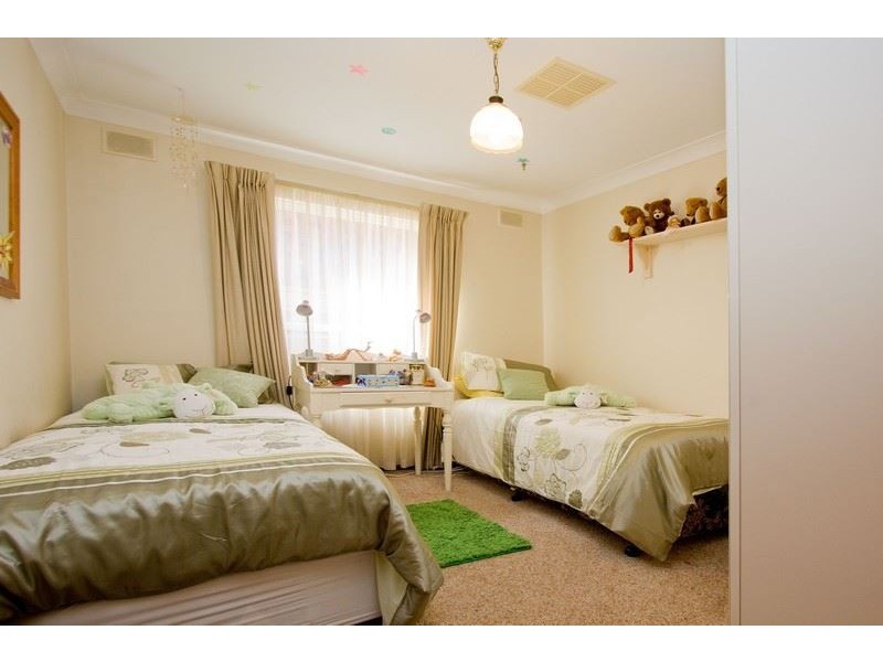 14 Saratoga Dve, Novar Gardens SA 5040