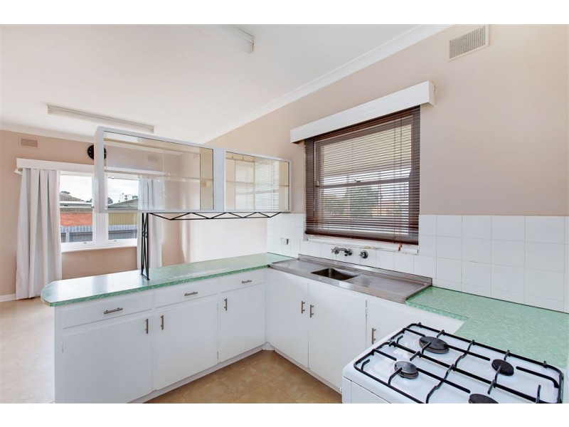 6 McAllan Avenue, Seaton SA 5023