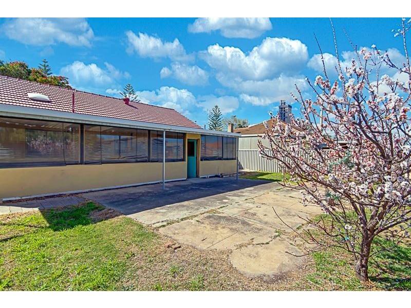 173 Victoria Road, Largs Bay SA 5016