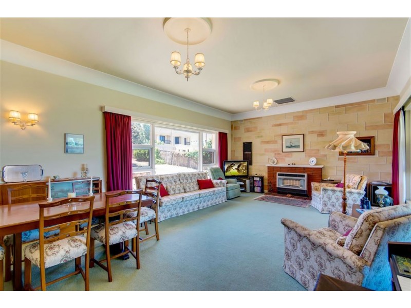 91 Seaview Road, Tennyson SA 5022