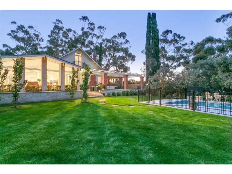 4 Whitington Avenue, Glen Osmond SA 5064