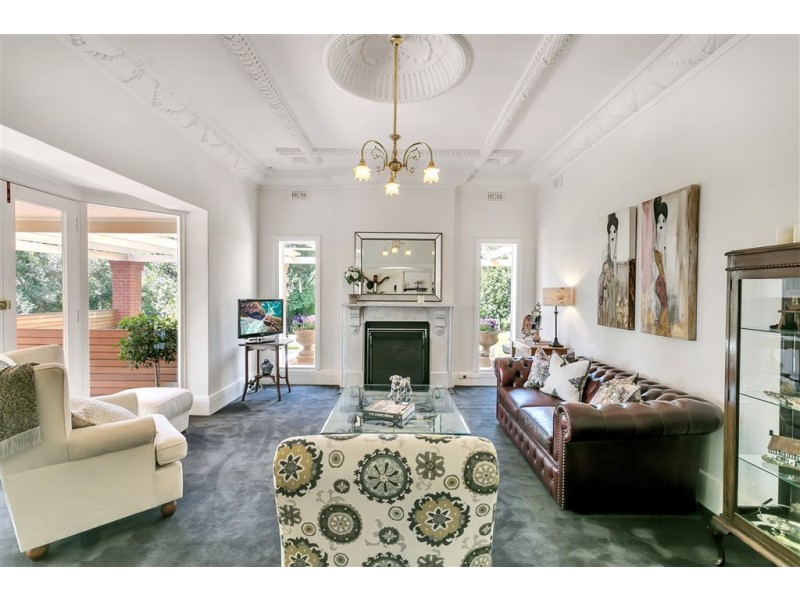 4 Whitington Avenue, Glen Osmond SA 5064
