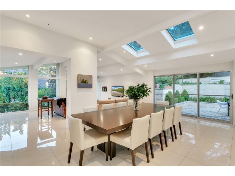 4 Whitington Avenue, Glen Osmond SA 5064