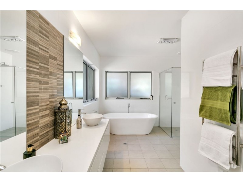 4 Whitington Avenue, Glen Osmond SA 5064