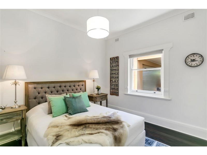 4 Whitington Avenue, Glen Osmond SA 5064