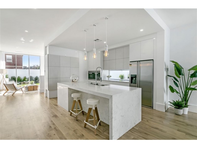 12 Kent Street, Glenelg SA 5045