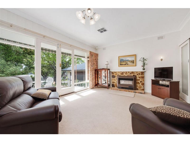 10 Grey Avenue, Beaumont SA 5066