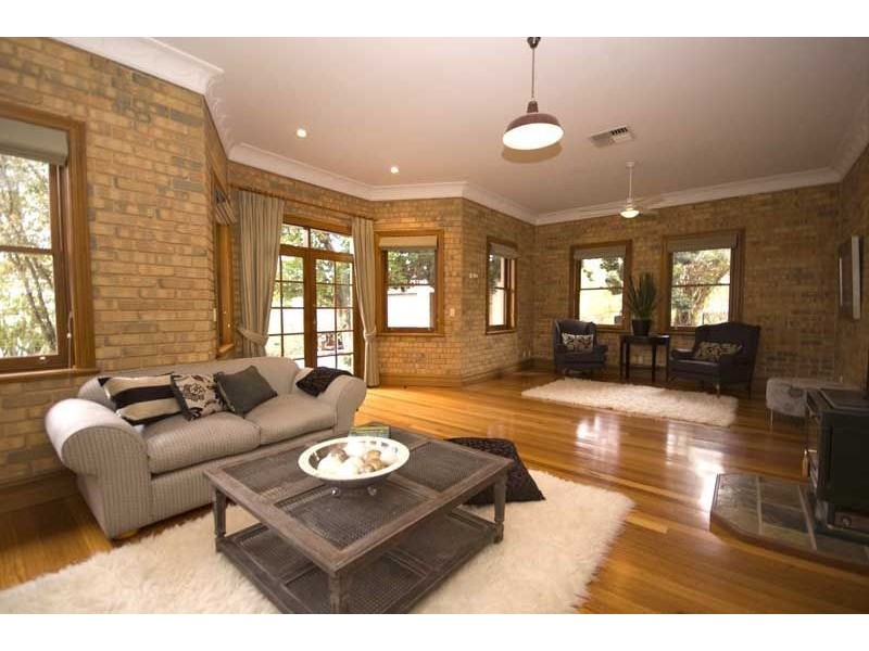 8 Fernleigh Avenue, Beaumont SA 5066