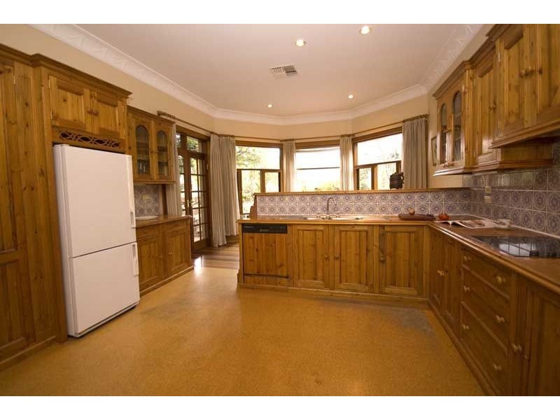 8 Fernleigh Avenue, Beaumont SA 5066