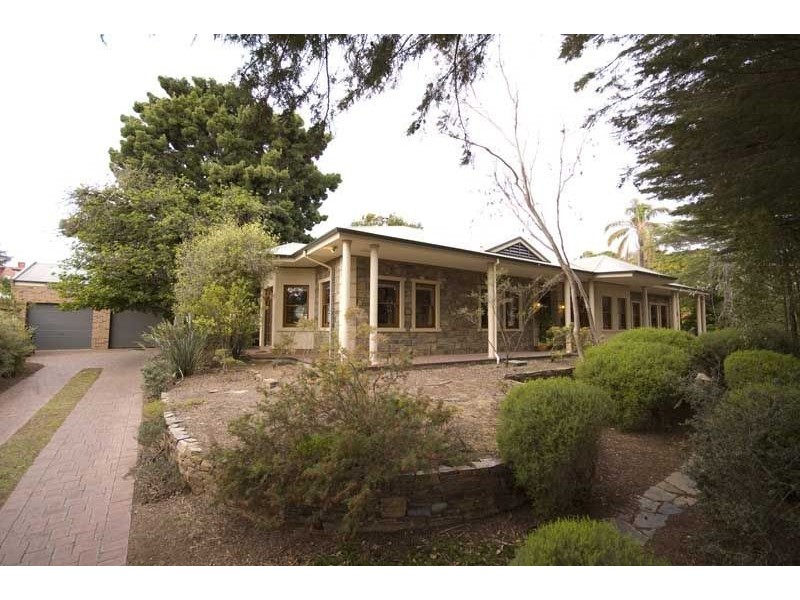 8 Fernleigh Avenue, Beaumont SA 5066