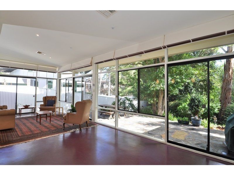 4 Lochwinnoch Road, Torrens Park SA 5062