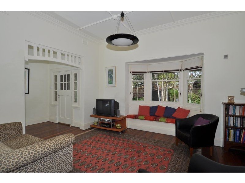 4 Lochwinnoch Road, Torrens Park SA 5062