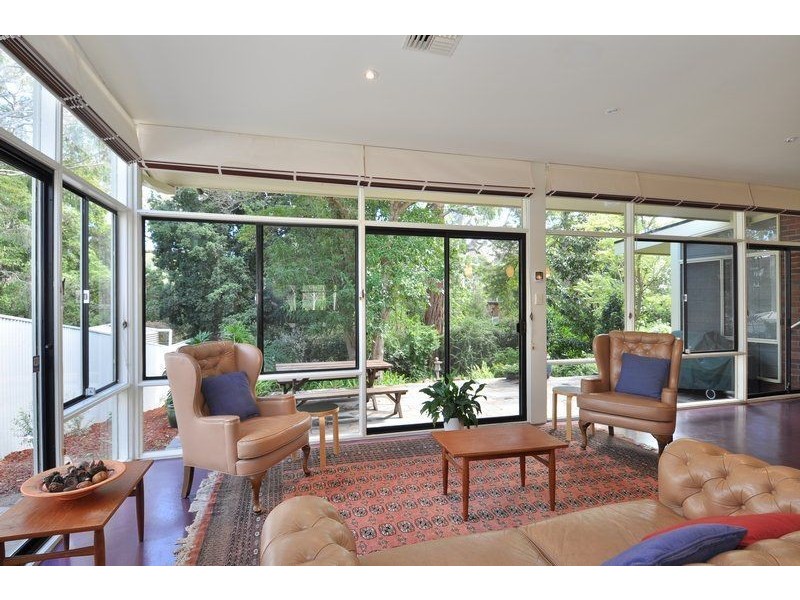 4 Lochwinnoch Road, Torrens Park SA 5062