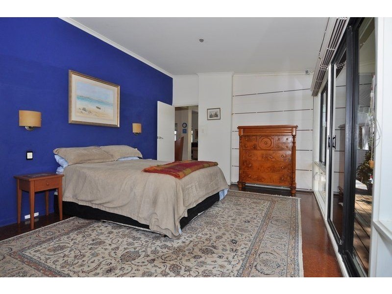 4 Lochwinnoch Road, Torrens Park SA 5062