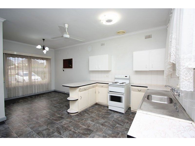 67 Ascot Avenue, Vale Park SA 5081