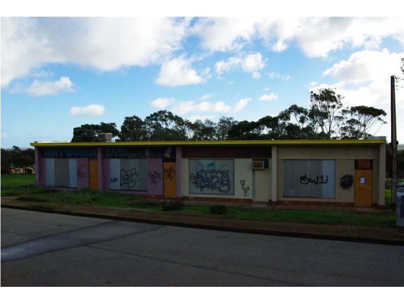 31, 35, 37 Robert Court, Para Hills SA 5096