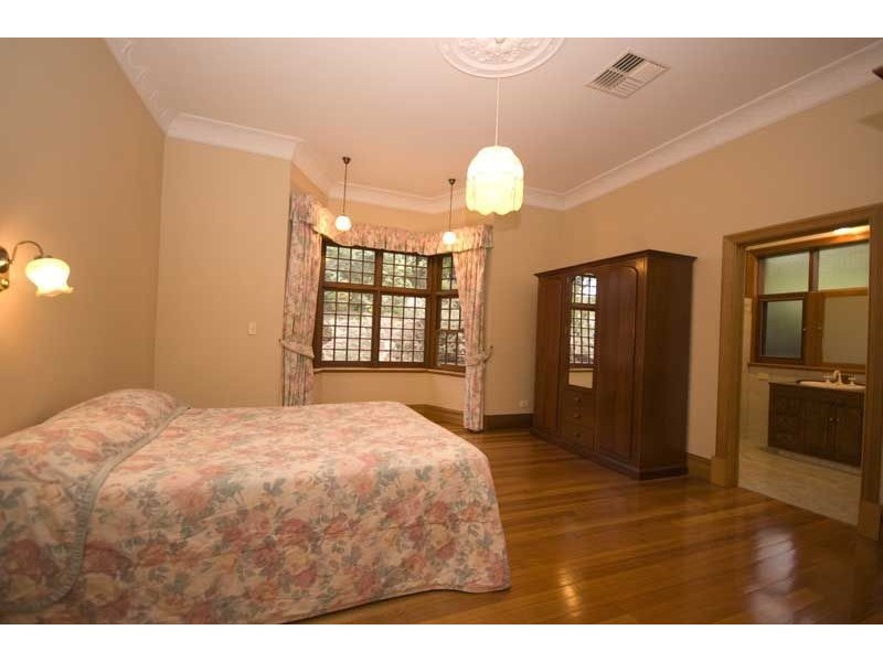 8 Fernleigh Avenue, Beaumont SA 5066