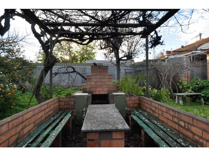 15 Ascot Ave, Vale Park SA 5081