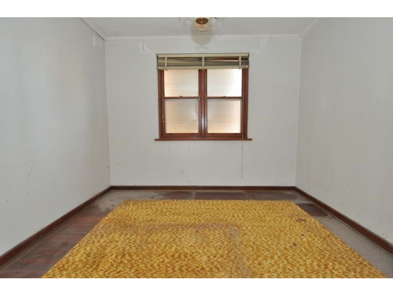 15 Ascot Ave, Vale Park SA 5081