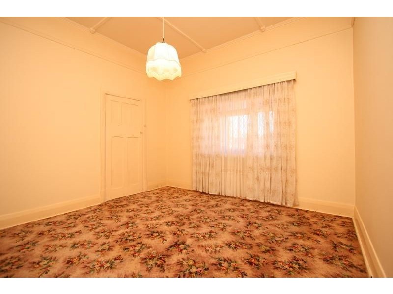 5 Baker Street, Birkenhead SA 5015