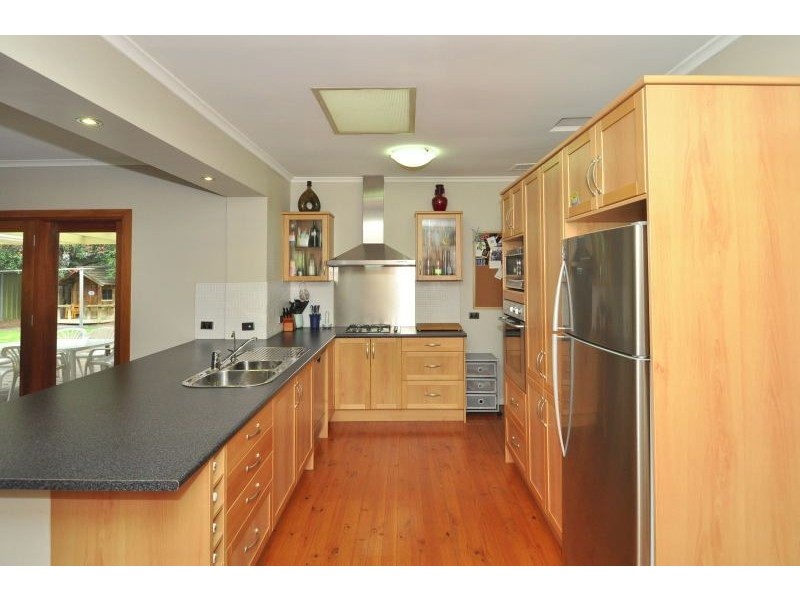 18 Woodmere Avenue, Paradise SA 5075