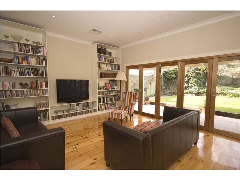 33 Churchill Road, Prospect SA 5082