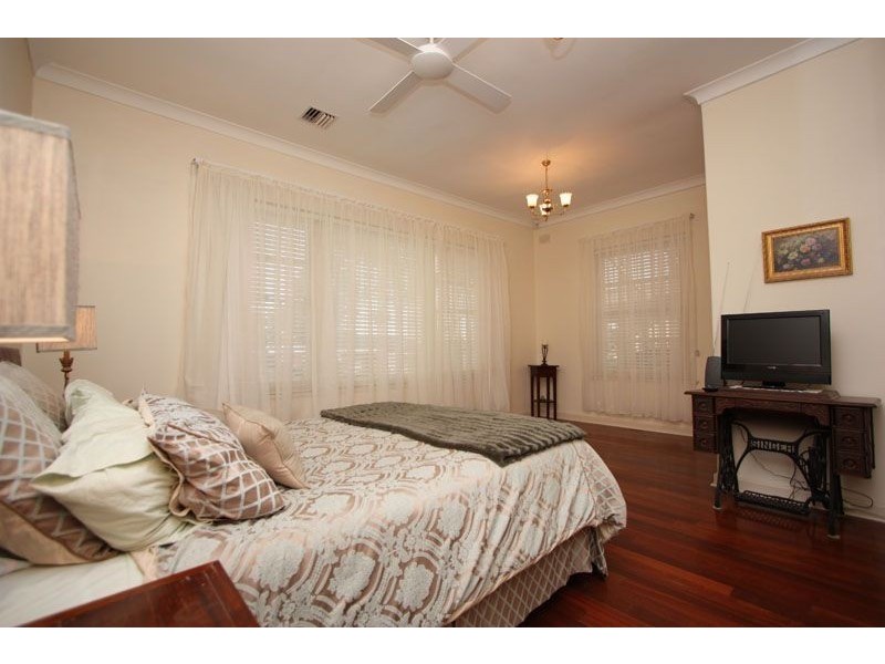 2 Penarth Avenue, Beaumont SA 5066