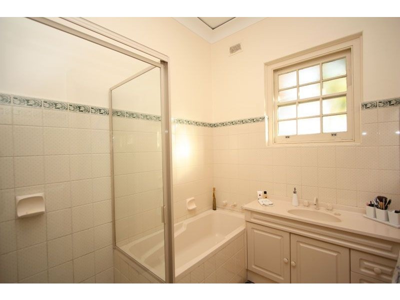 2 Penarth Avenue, Beaumont SA 5066