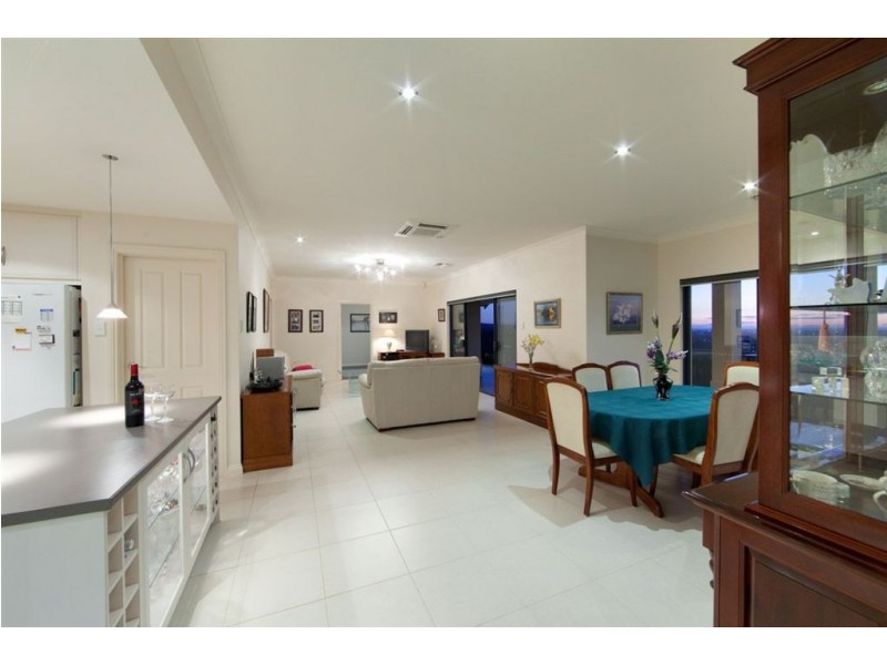 17 Coach House Drive, Teringie SA 5072