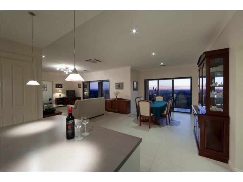 17 Coach House Drive, Teringie SA 5072