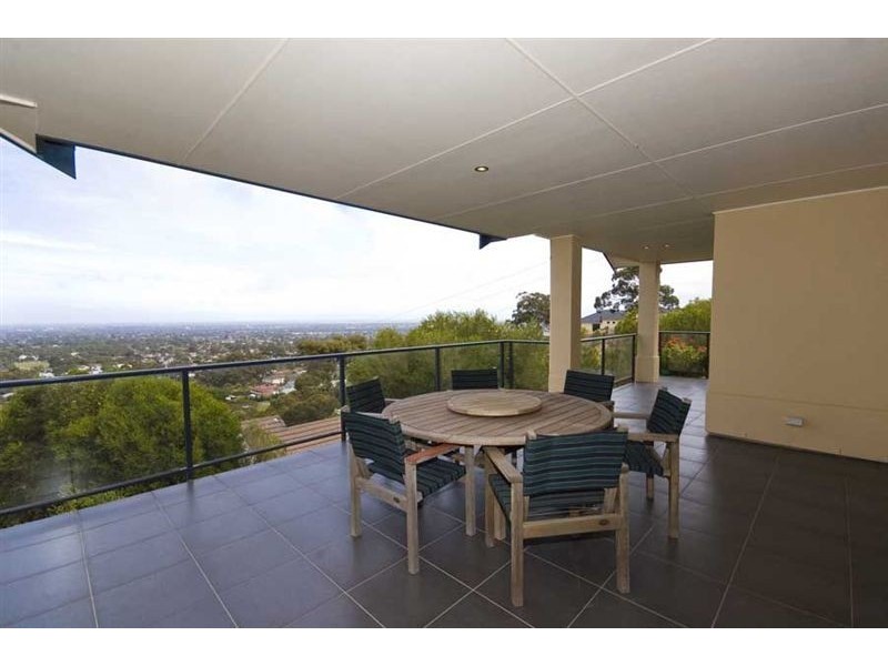 17 Coach House Drive, Teringie SA 5072