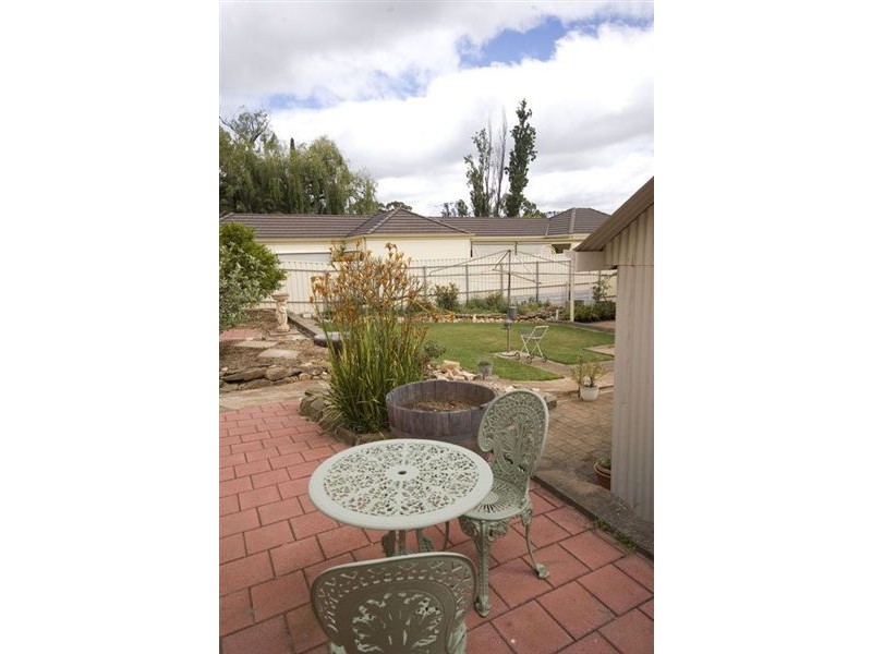 8 Burton Avenue, Beaumont SA 5066