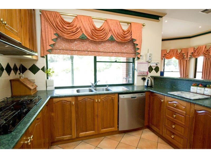 6 The Promenade, Highbury SA 5089