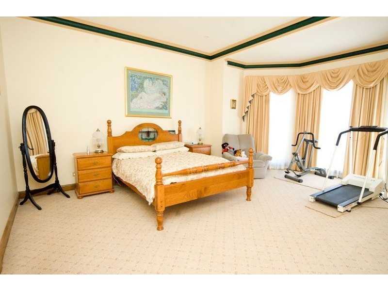 6 The Promenade, Highbury SA 5089